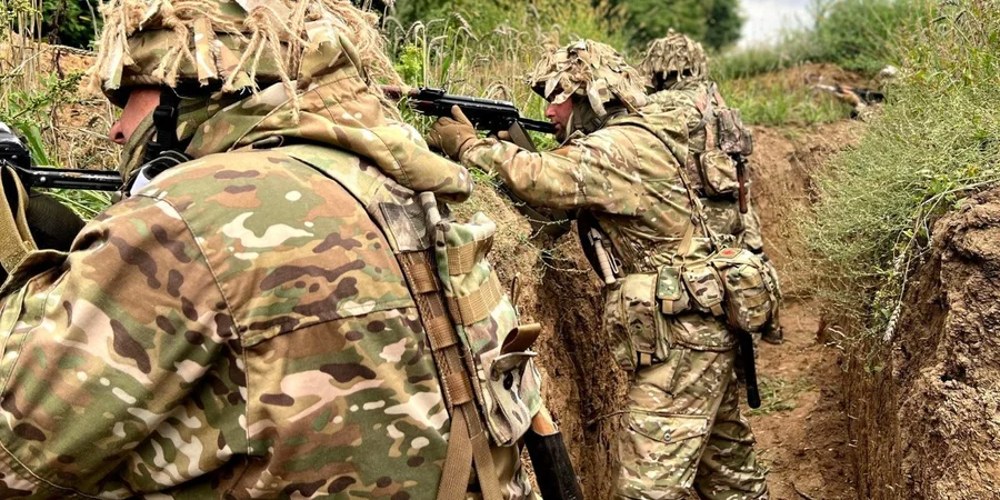 Інформаційне зображення застосунку «Резерв+» із відповідями на поширені запитання щодо оформлення відстрочок